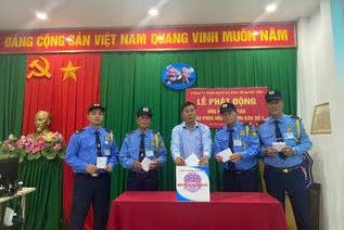 chung tay vi mien trung  ?? tam long tu nhung nguoi bao ve