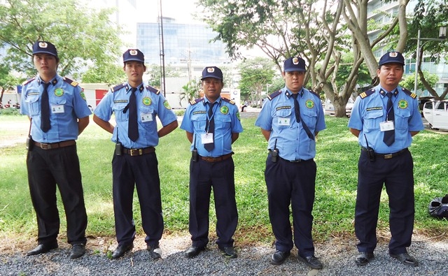 tuyen nhan vien bao ve tai tan binh